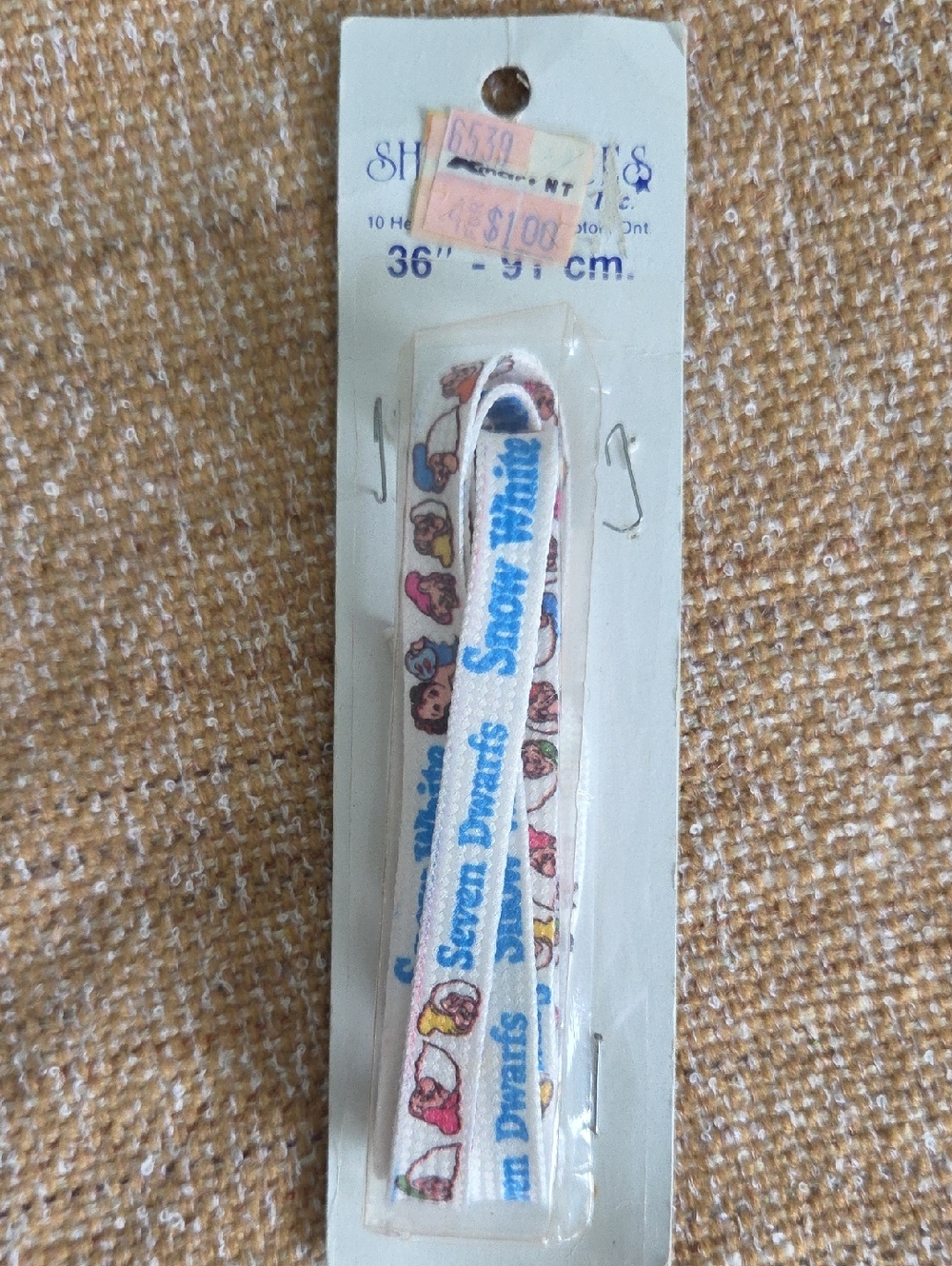Disney- Snow White Sjow Laces - Vintage